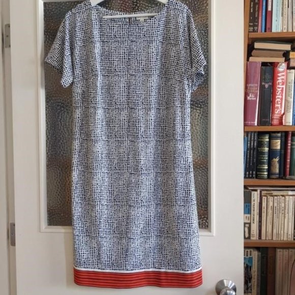 Fun Lively Shift Dress, Short-sleeve Swingy Bold Hem, Great for Summer - Picture 1 of 15